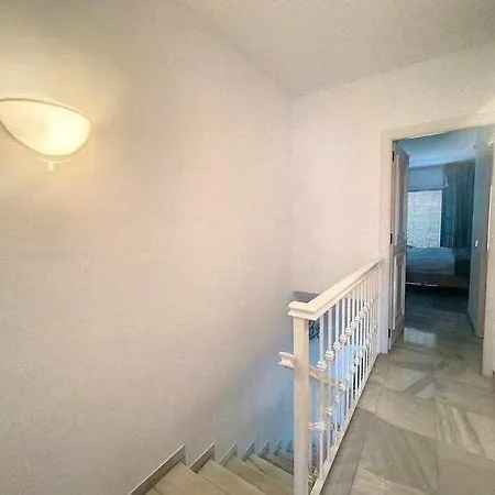 Apartment Townhouse For 7 People With Private Garden 10 Min From Puerto Banus *