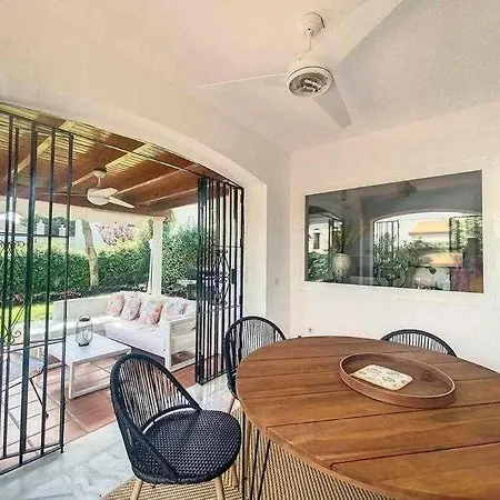 Townhouse For 7 People With Private Garden 10 Min From Puerto Banus