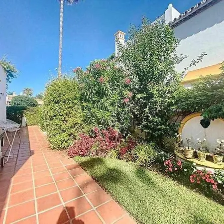 Townhouse For 7 People With Private Garden 10 Min From Puerto Banus * Estepona